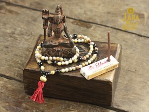 Shiva Mala Altar Set