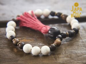 Magnesite and Ebony Bracelet Mala beads