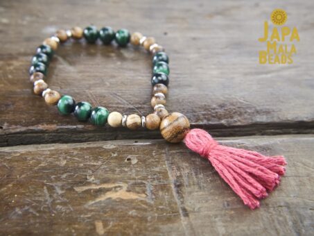 Malachite and Qinan Sandalwood Wrist Mala