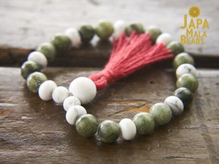Saguaro Serpentine and Howlite Bracelet Mala