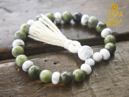 Saguaro Serpentine and Howlite Bracelet Mala
