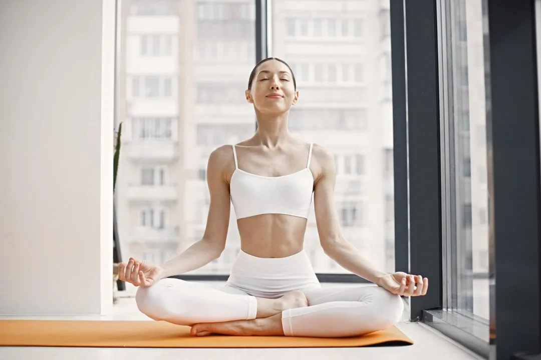 Key Differences Between Chanting and Silent Meditation Practicing Chanting or Silent Meditation