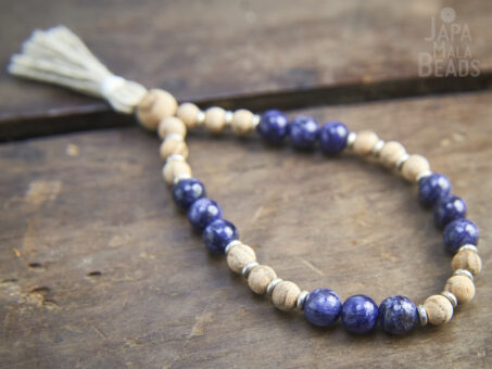 Charoite and Eaglewood Wrist Mala