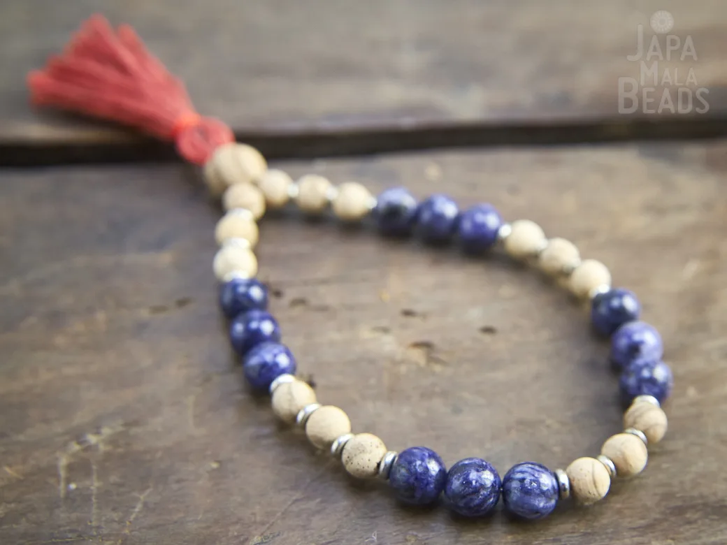 Charoite and Eaglewood Wrist Mala